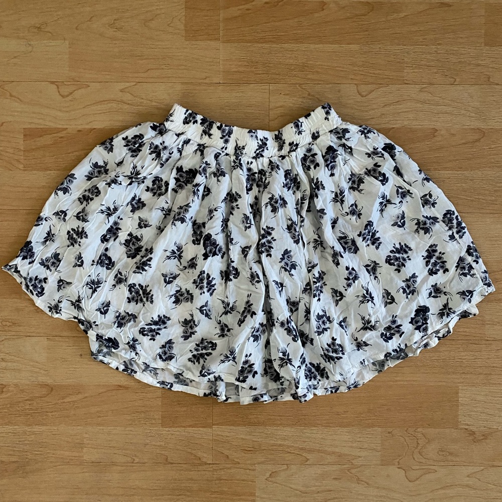 Brandy Melville floral skirt